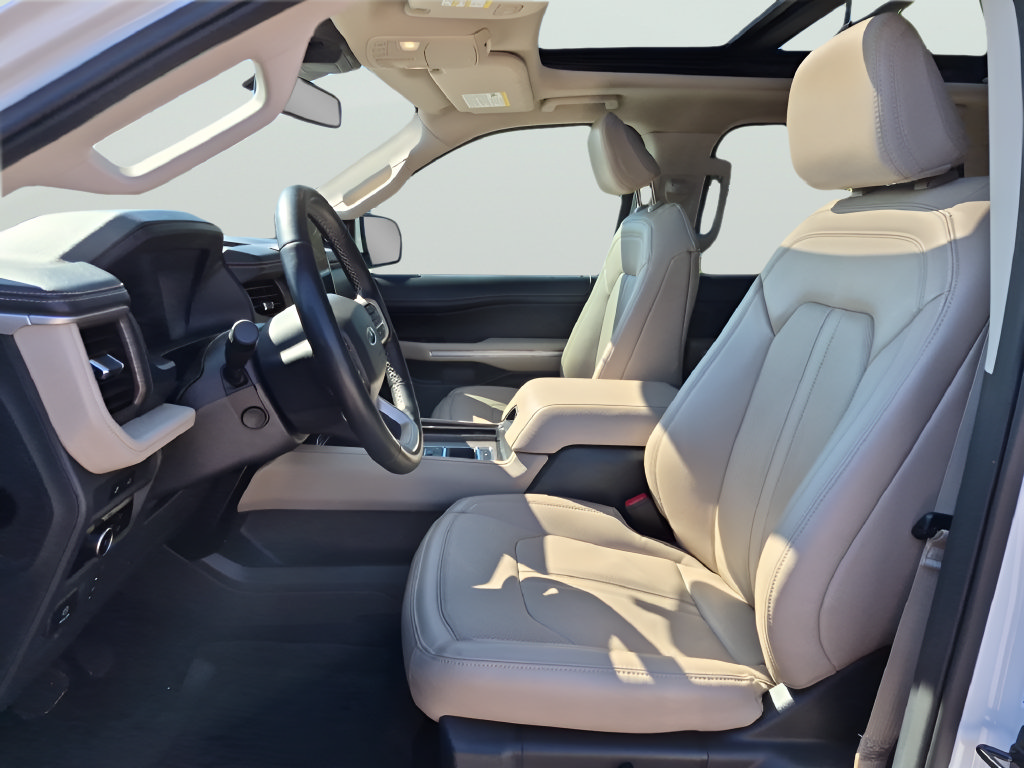 Used 2024 Ford Expedition Max Limited RWD image 18