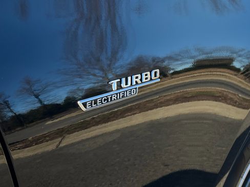 Used 2024 Mercedes-Benz C 43 AMG 4MATIC Sedan image 61