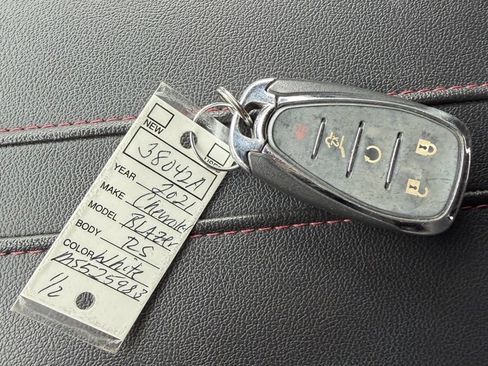 Used 2021 Chevrolet Blazer RS w/ Enhanced Convenience Package image 31