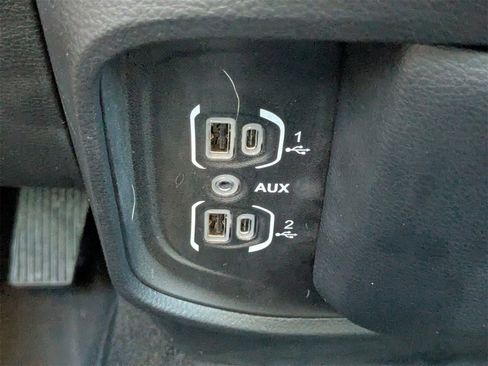 Used 2023 RAM 1500 Big Horn image 24