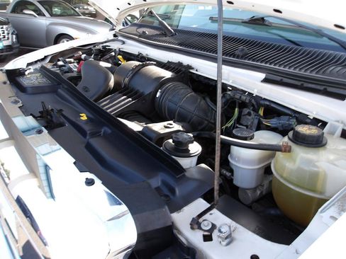 Used 2013 Ford E-150 and Econoline 150 w/ Commercial Cargo Van Pkg RWD image 19