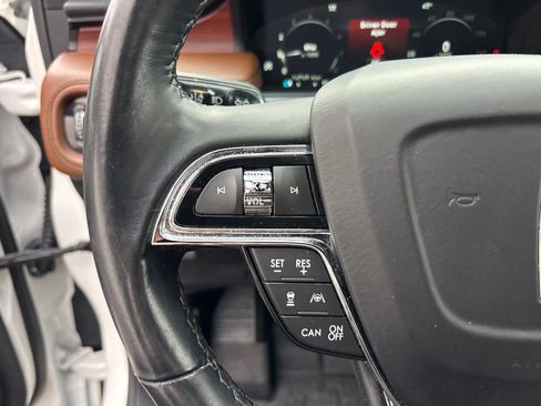 Certified 2023 Lincoln Nautilus Reserve w/ Equipment Group 201A image 17