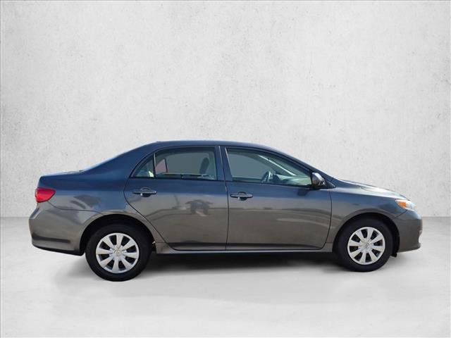 Used 2010 Toyota Corolla LE w/ LE EVP Pkg #1 FWD image 4