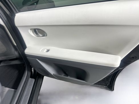 Used 2024 Hyundai Ioniq 5 SE RWD image 29