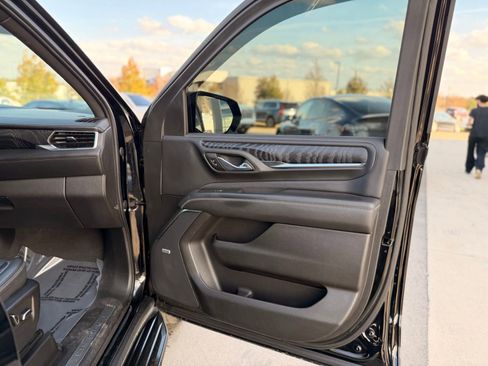 Used 2021 GMC Yukon XL Denali w/ Advanced Technology Package image 25