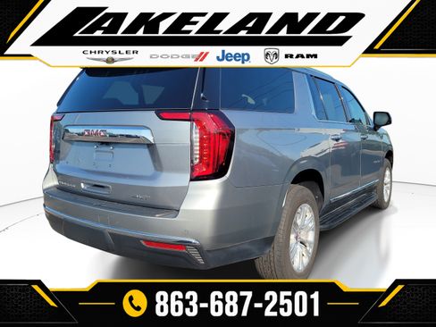 Used 2024 GMC Yukon XL SLT w/ SLT Premium Package AWD/4WD image 4