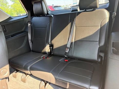 Used 2021 Chevrolet Traverse Premier AWD/4WD image 8