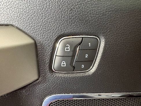 Used 2020 Ford F150 Lariat AWD/4WD image 16