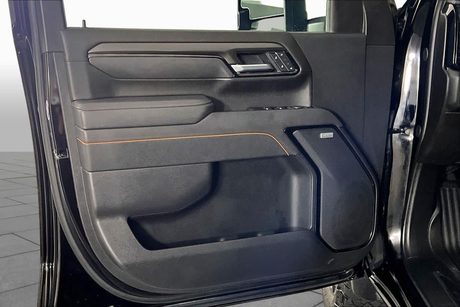 Used 2025 GMC Sierra 3500 AT4 w/ AT4 Premium Plus Package AWD/4WD image 20
