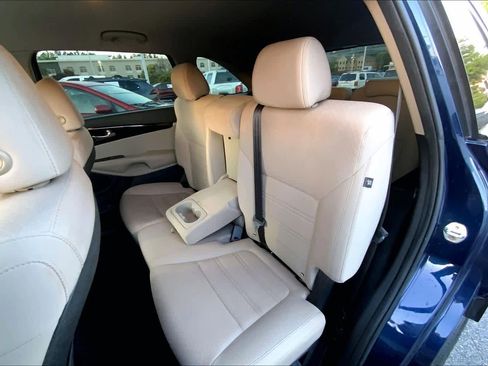 Used 2019 Kia Sorento LX AWD/4WD image 20