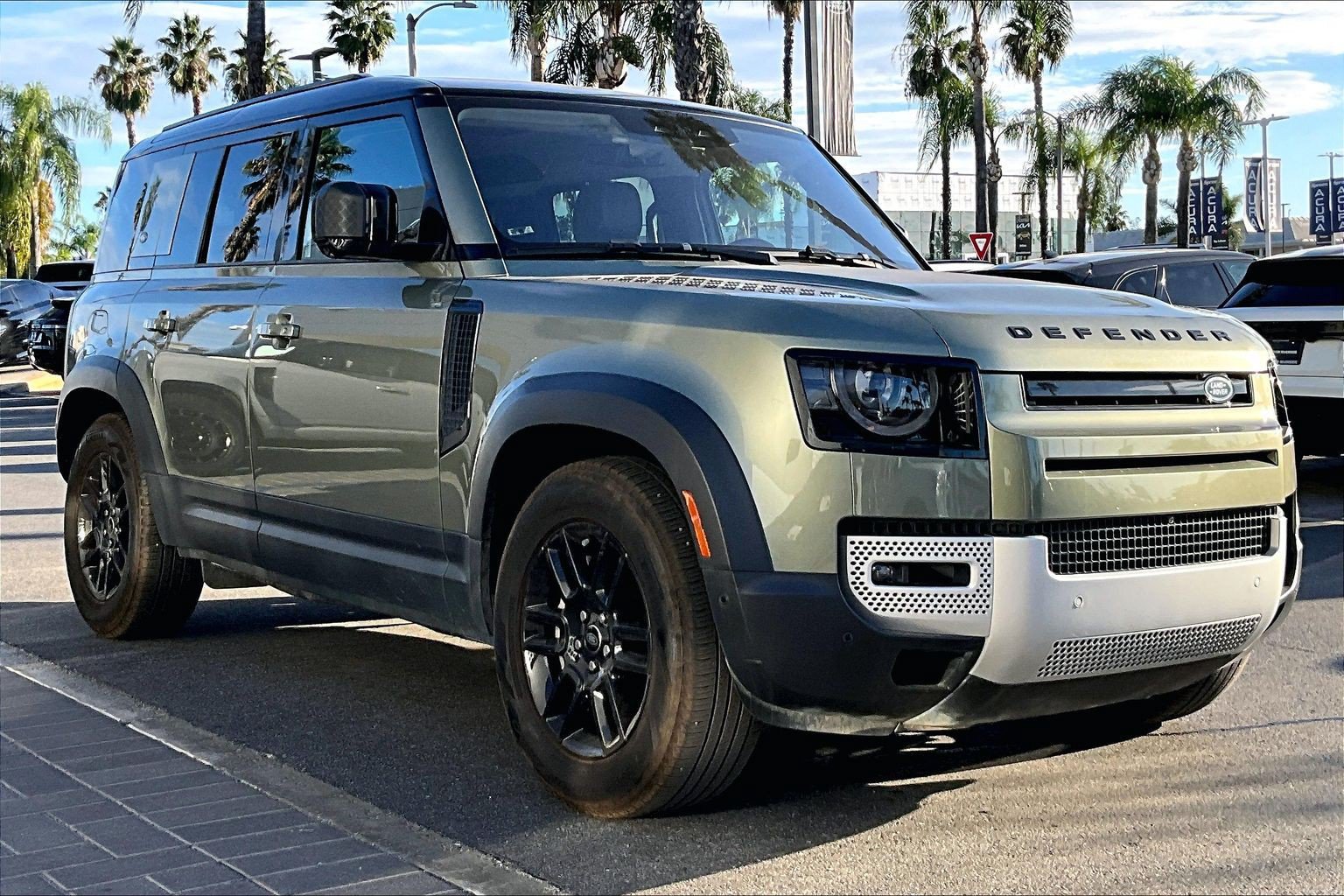Used 2020 Land Rover Defender 110 First Edition AWD/4WD image 2