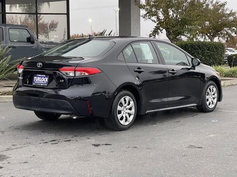 Used 2023 Toyota Corolla LE image 7