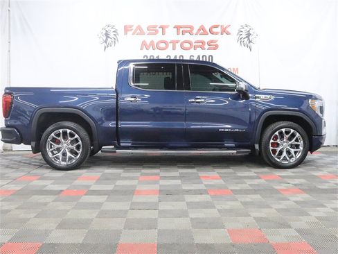 Used 2020 GMC Sierra 1500 Denali w/ Technology Package AWD/4WD image 4