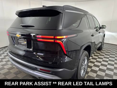 Used 2024 Chevrolet Traverse LT w/ LPO, Floor Liner Package FWD image 5