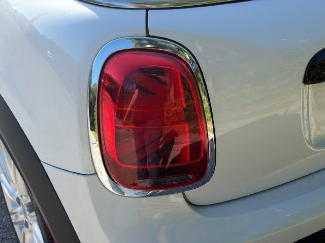 Used 2024 MINI Cooper S w/ Signature Upholstery Package FWD image 10