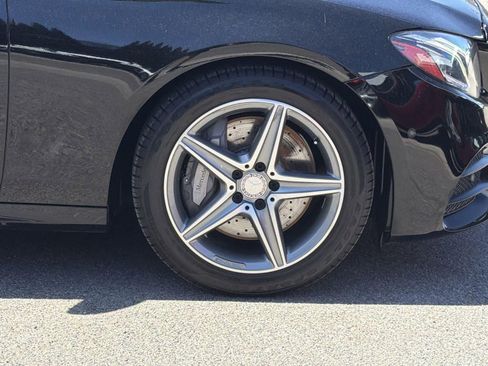 Used 2017 Mercedes-Benz E 300 image 34