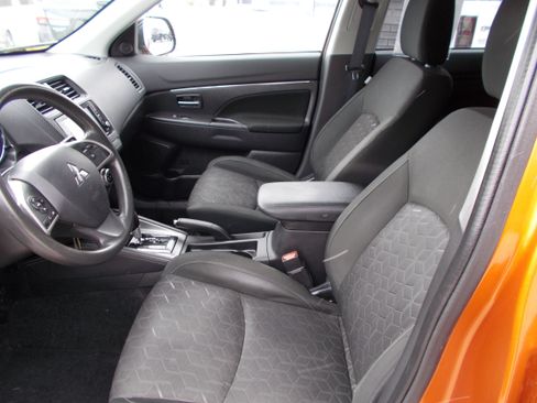 Used 2023 Mitsubishi Outlander Sport SE image 11