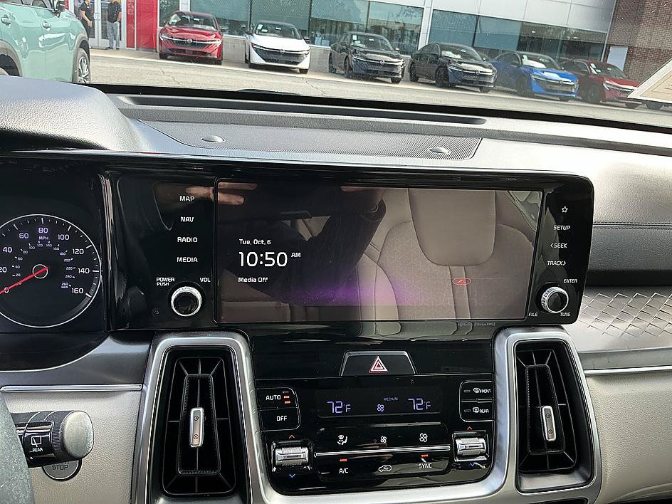 Used 2022 Kia Sorento S FWD image 16