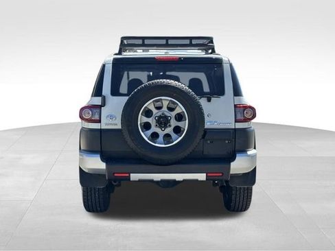 Used 2013 Toyota FJ Cruiser 4WD w/ Convenience Pkg image 5