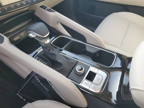 New 2025 Kia Telluride S image 19