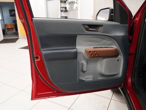 Used 2022 Ford Maverick Lariat w/ Lariat Luxury Package image 5