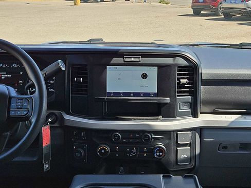 Used 2025 Ford F250 XLT AWD/4WD image 14