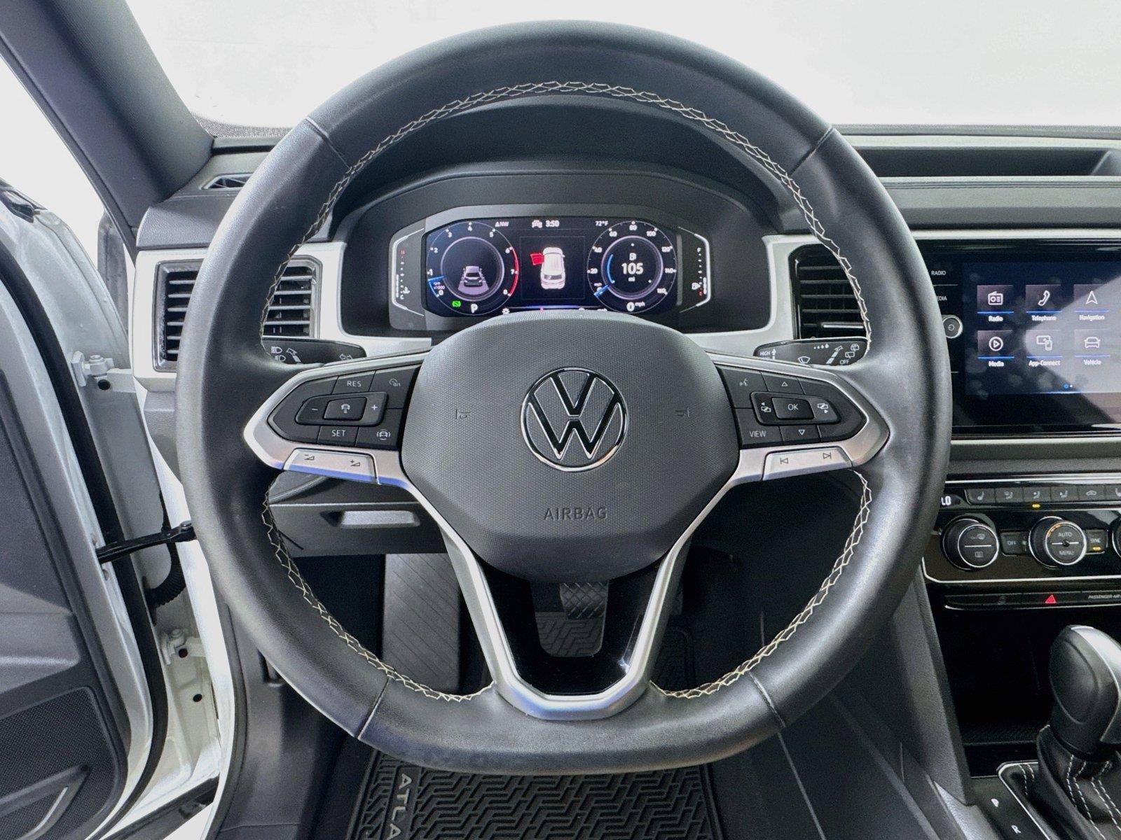 Certified 2023 Volkswagen Atlas Cross Sport SE FWD image 11