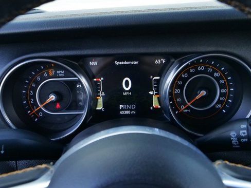 Used 2022 Jeep Wrangler Unlimited Sahara AWD/4WD image 10