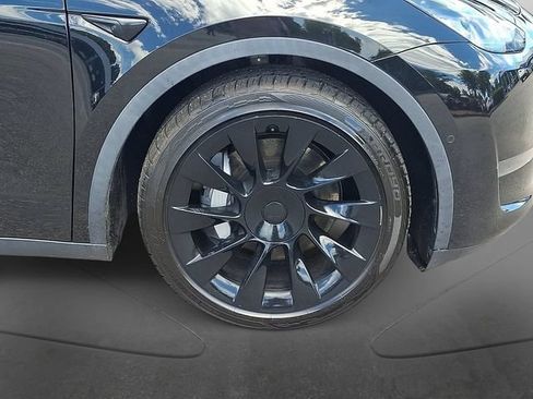 Used 2021 Tesla Model Y Long Range AWD/4WD image 8