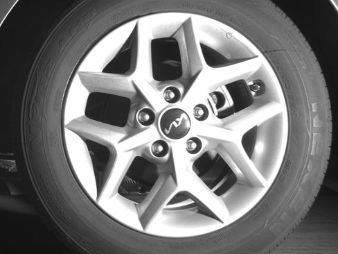 Used 2025 Kia Soul LX w/ LX Technology Package FWD image 14