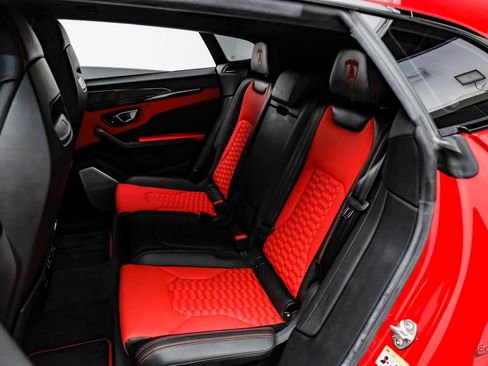 Used 2020 Lamborghini Urus image 89