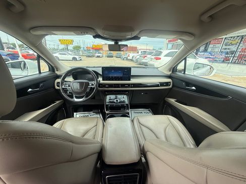 Used 2021 Lincoln Nautilus FWD w/ Equipment Group 101A image 10