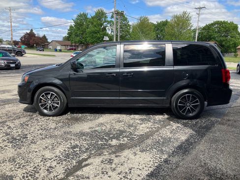 Used 2017 Dodge Grand Caravan SE FWD image 6