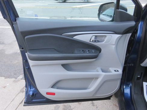 Used 2017 Honda Ridgeline RTL-T image 25