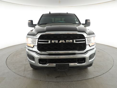 Used 2024 RAM 2500 Tradesman w/ Chrome Appearance Group image 10