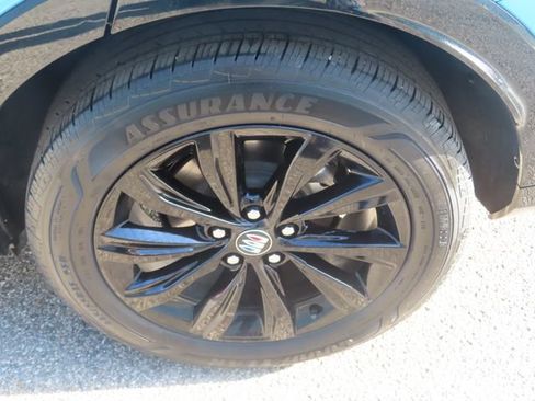 Used 2025 Buick Envista Sport Touring w/ Convenience I Package FWD image 14