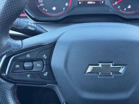 Used 2024 Chevrolet Trax RS w/ Sunroof Package FWD image 24