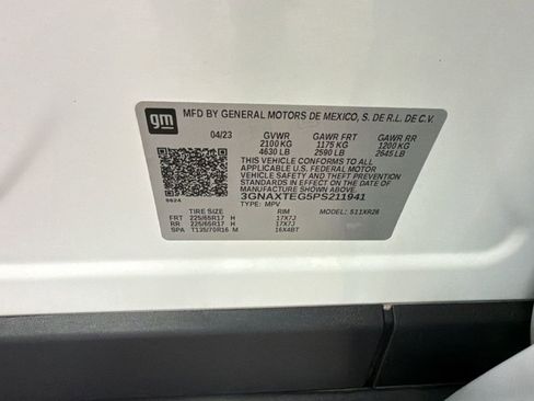 Used 2023 Chevrolet Equinox LT w/ Driver Convenience Package image 20