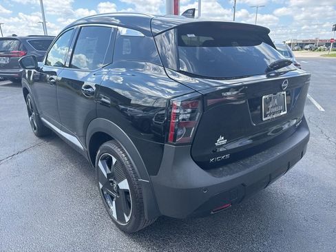 New 2026 Nissan Kicks SR w/ SR Premium Package AWD/4WD image 3