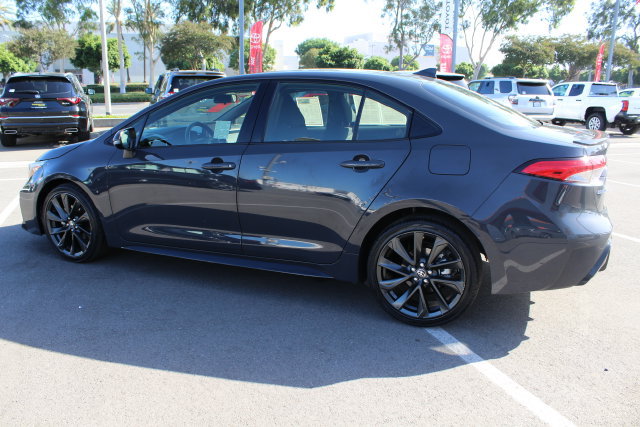 Certified 2024 Toyota Corolla SE w/ SE Premium Package FWD image 8