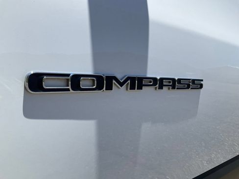 Used 2022 Jeep Compass Limited AWD/4WD image 11