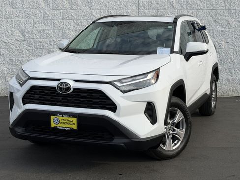Used 2025 Toyota RAV4 XLE w/ Convenience Package AWD/4WD image 3
