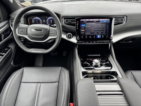 New 2025 Jeep Wagoneer Series III image 5