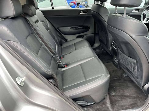 Used 2022 Kia Sportage EX FWD image 9