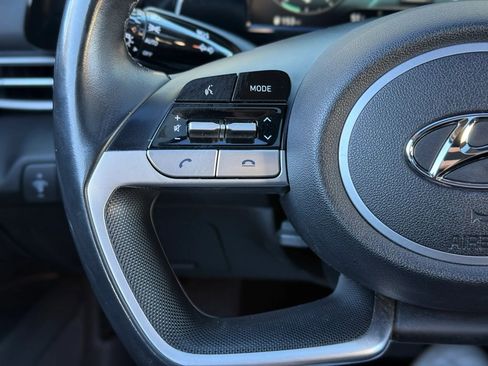 Used 2021 Hyundai Elantra SEL w/ Convenience + Premium Package image 18