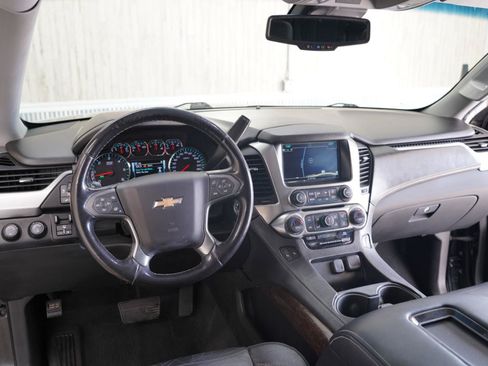 Used 2019 Chevrolet Tahoe LT w/ Luxury Package AWD/4WD image 11