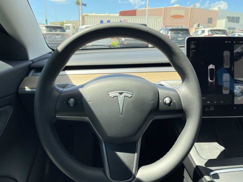 Used 2021 Tesla Model 3 Standard Range Plus RWD image 11