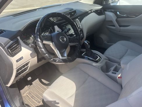 Used 2022 Nissan Rogue Sport SV FWD image 14