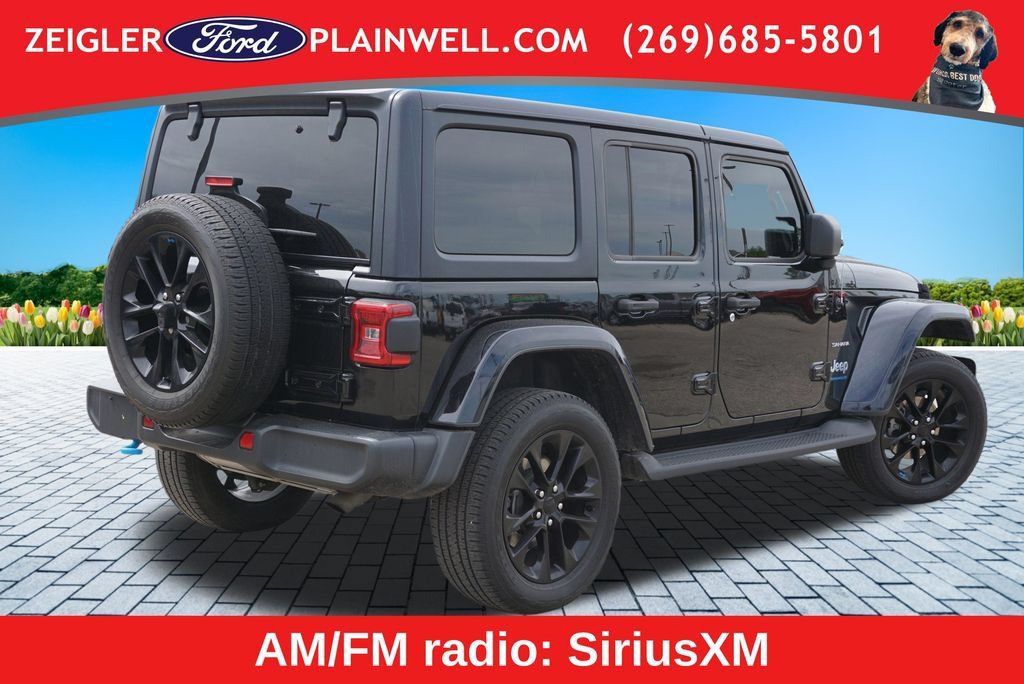 Used 2023 Jeep Wrangler Unlimited Sahara w/ Cold Weather Group AWD/4WD image 5
