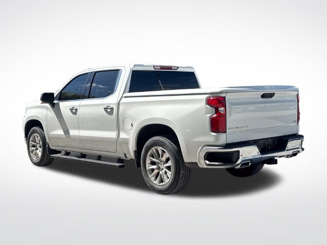 Used 2024 Chevrolet Silverado 1500 LTZ AWD/4WD image 3